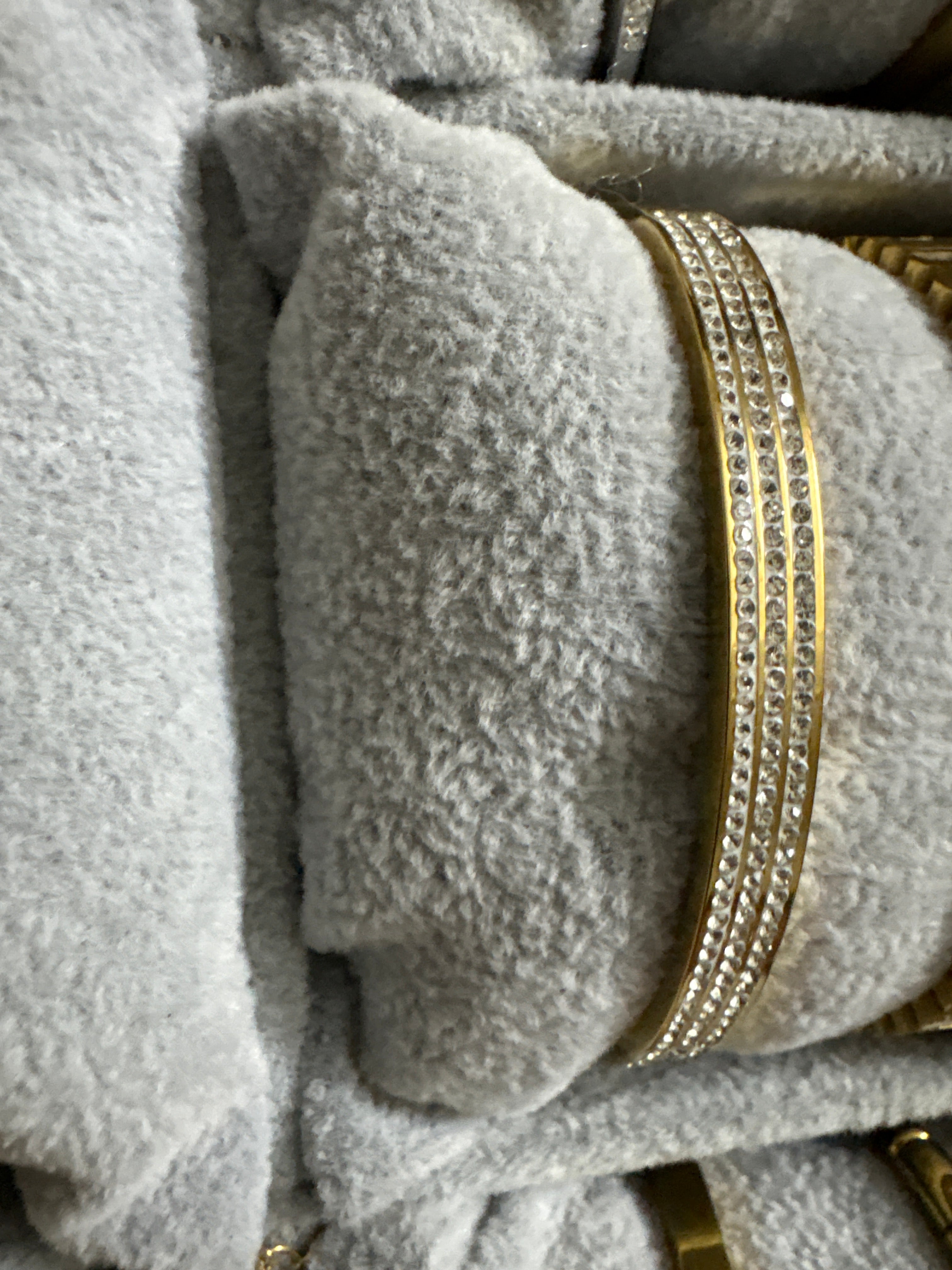 Elegant Gold Handcuff