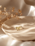 Elegant Gold Bow Ring